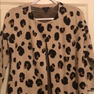 Ann Taylor leapard sweater. Size XSP Brand new.